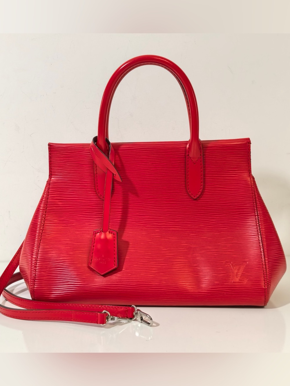 Pre-Owned Louis Vuitton Marly BB Red Epi Leather Handbag